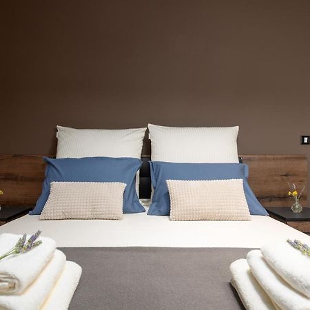 Holiday Home Maslina Пореч Екстериор снимка