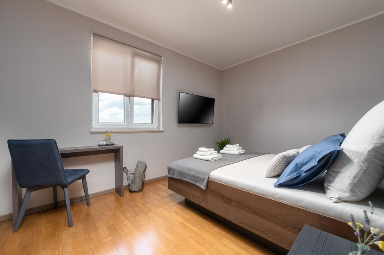 Holiday Home Maslina Пореч Екстериор снимка