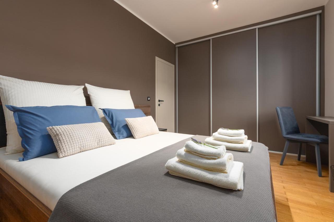 Holiday Home Maslina Пореч Екстериор снимка