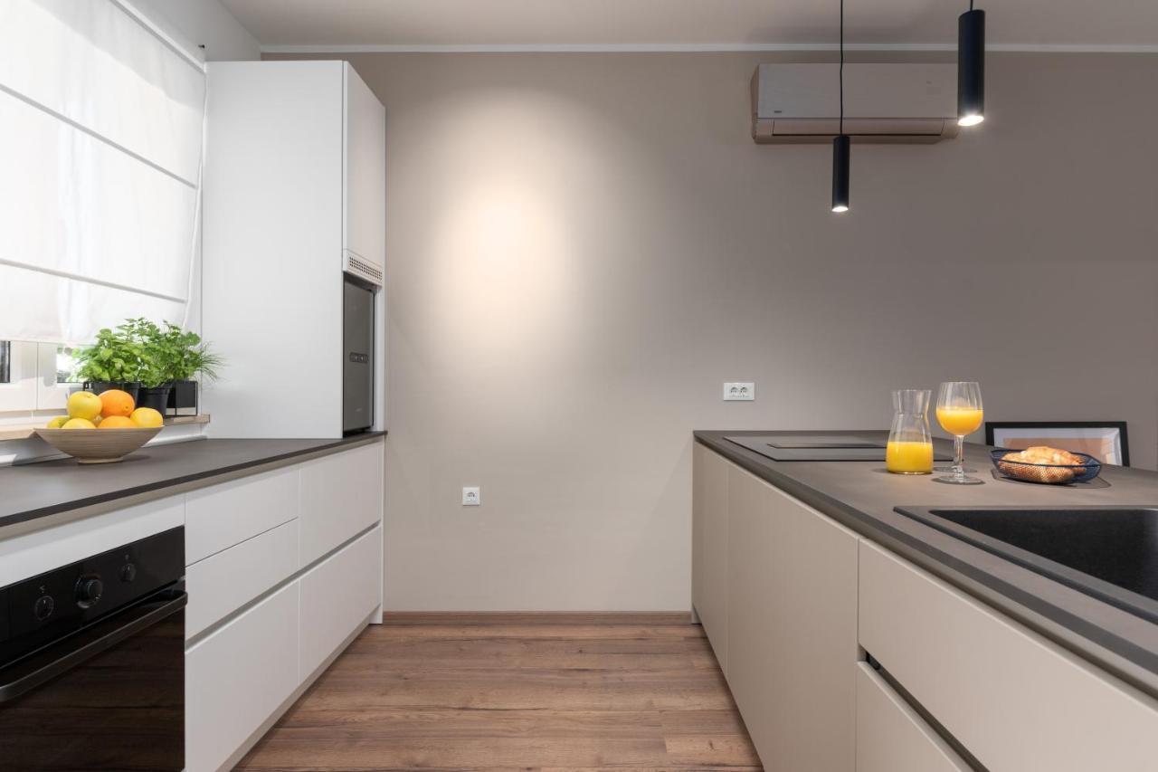 Holiday Home Maslina Пореч Екстериор снимка