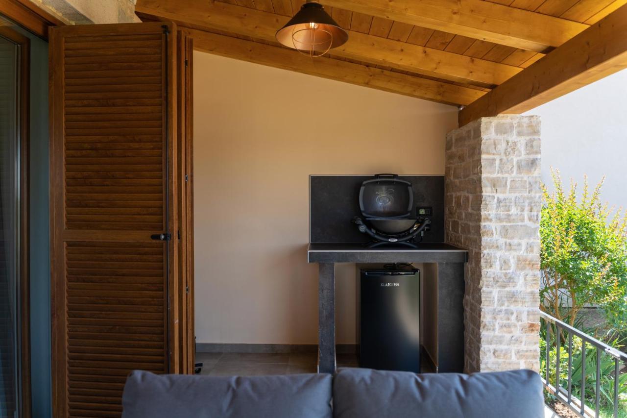 Holiday Home Maslina Пореч Екстериор снимка