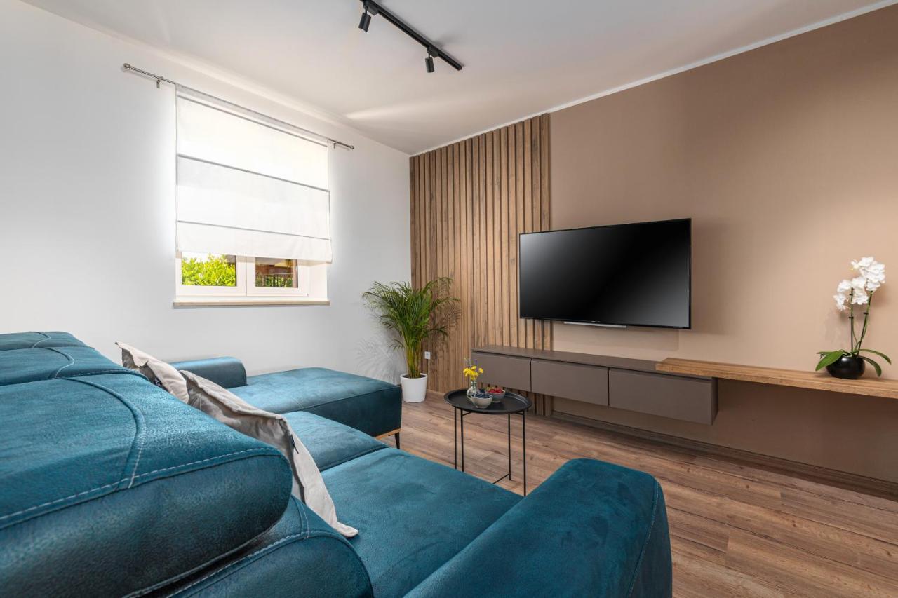 Holiday Home Maslina Пореч Екстериор снимка