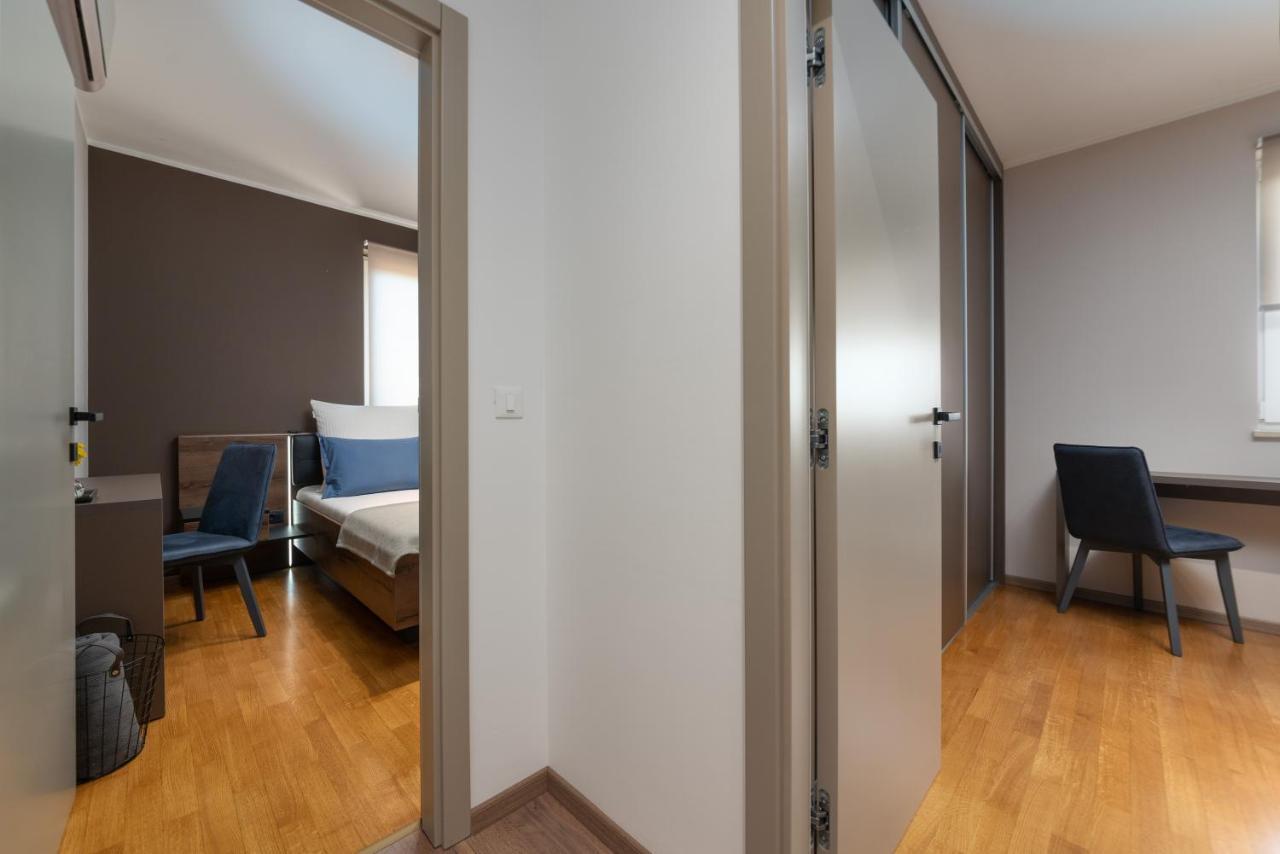 Holiday Home Maslina Пореч Екстериор снимка