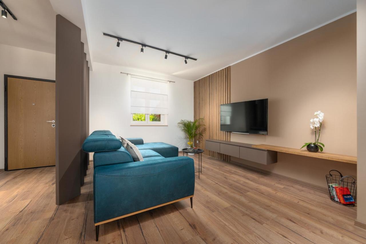 Holiday Home Maslina Пореч Екстериор снимка
