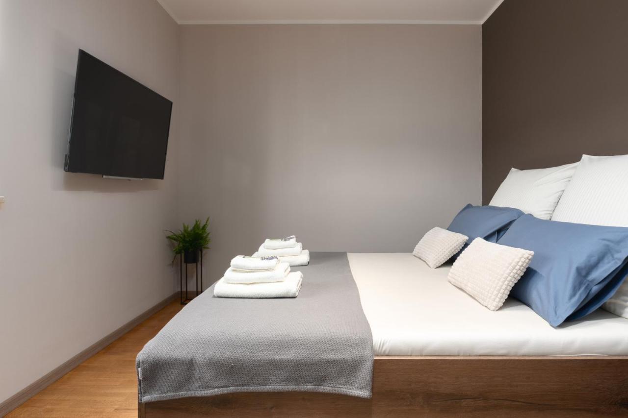 Holiday Home Maslina Пореч Екстериор снимка