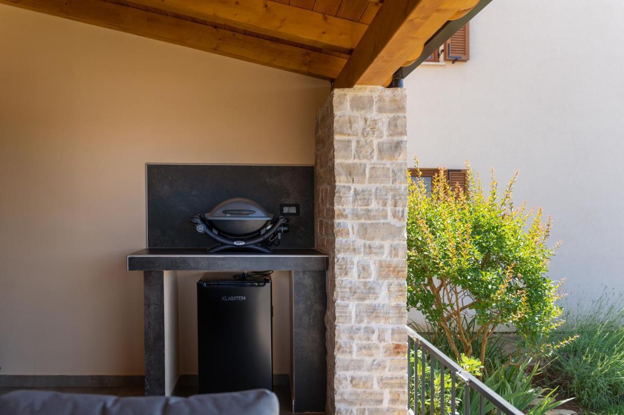 Holiday Home Maslina Пореч Екстериор снимка